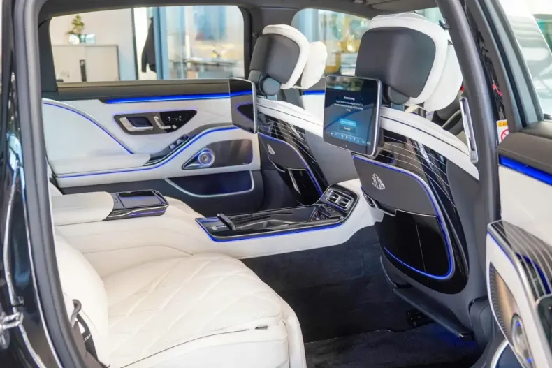 Mercedes-Benz S 680 (Clasa S) din 2025 cu 18.936 km - oferta MER195718 - foto 11