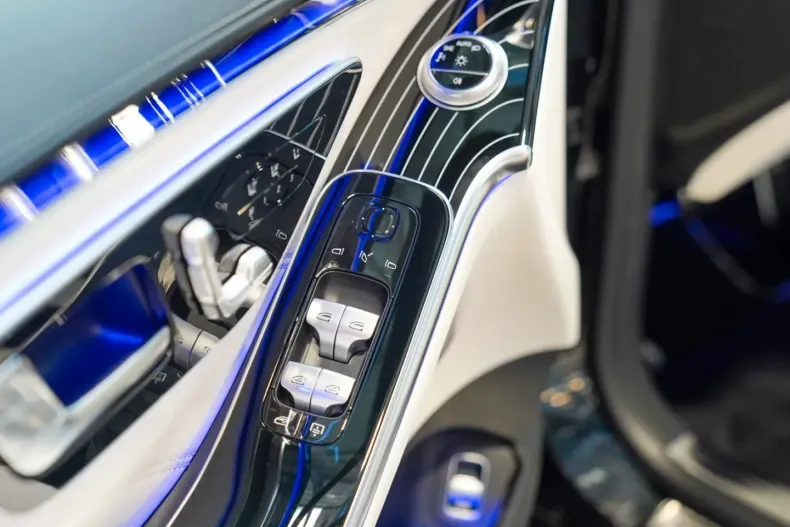 Mercedes-Benz S 680 (Clasa S) din 2025 cu 18.936 km - oferta MER195718 - foto 19