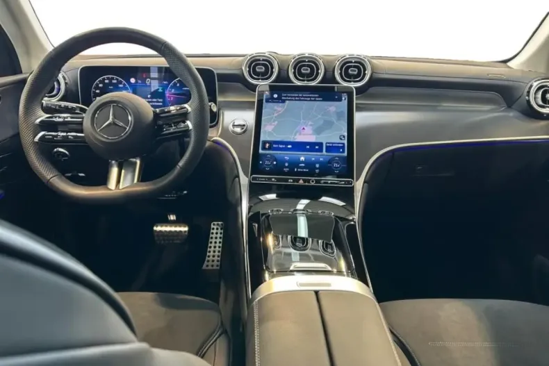 Mercedes-Benz GLC 300 (Clasa GLC) din 2024 cu 11.090 km - oferta MER195725 - foto 3