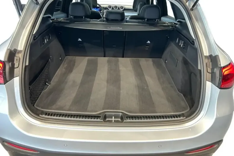 Mercedes-Benz GLC 300 (Clasa GLC) din 2024 cu 11.090 km - oferta MER195725 - foto 12