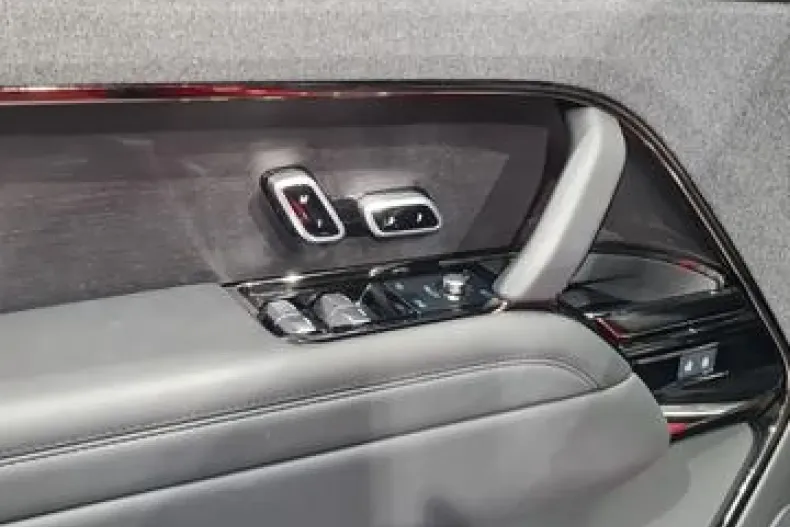 Land Rover Range Rover Sport din 2024 cu 25.679 km - oferta LAN195727 - foto 12