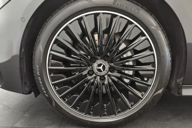 Mercedes-Benz CLE 200 (Clasa CLE) din 2024 cu 22.505 km - oferta MER195730 - foto 9