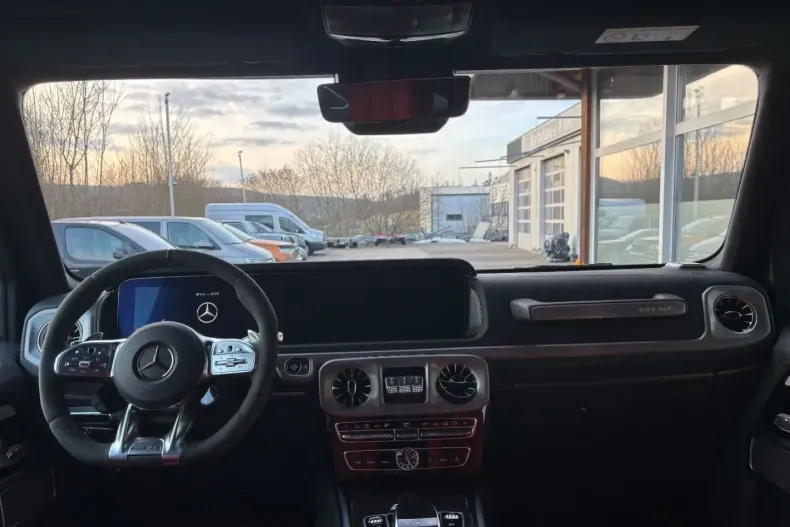 Mercedes-Benz G 63 AMG (Clasa G) din 2023 cu 29.898 km - oferta MER195738 - foto 11