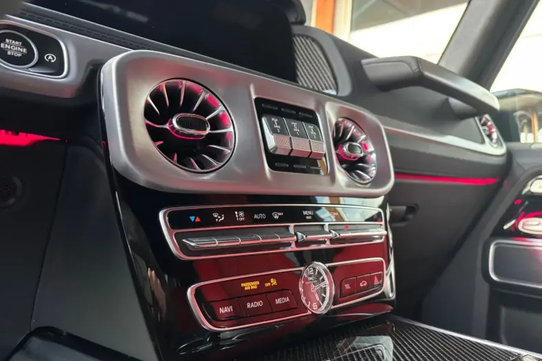 Mercedes-Benz G 63 AMG (Clasa G) din 2023 cu 29.898 km - oferta MER195738 - foto 16