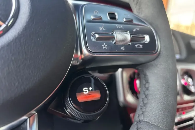 Mercedes-Benz G 63 AMG (Clasa G) din 2023 cu 29.898 km - oferta MER195738 - foto 17