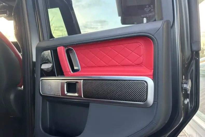 Mercedes-Benz G 63 AMG (Clasa G) din 2023 cu 29.898 km - oferta MER195738 - foto 26