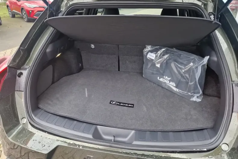 Lexus UX din 2026 cu 30 km - oferta LEX195741 - foto 4