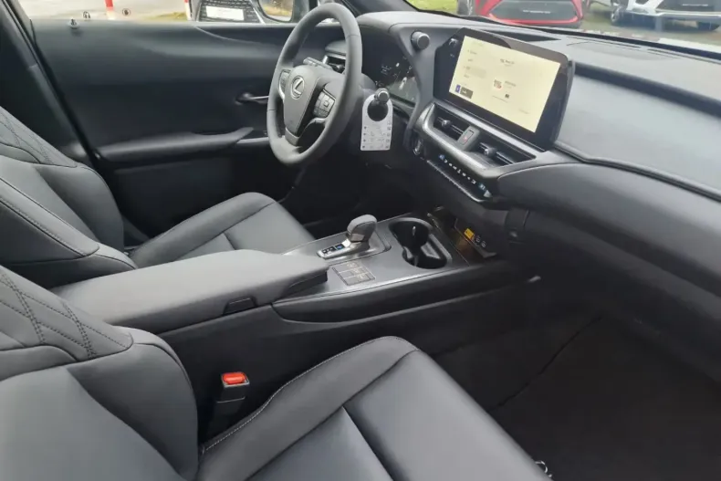 Lexus UX din 2026 cu 30 km - oferta LEX195741 - foto 6