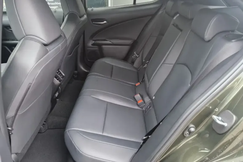 Lexus UX din 2026 cu 30 km - oferta LEX195741 - foto 9