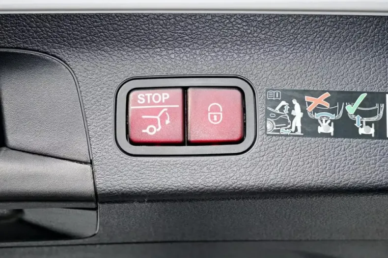 Mercedes-Benz GLS 450 (Clasa GLS) din 2025 cu 6.700 km - oferta MER195753 - foto 23