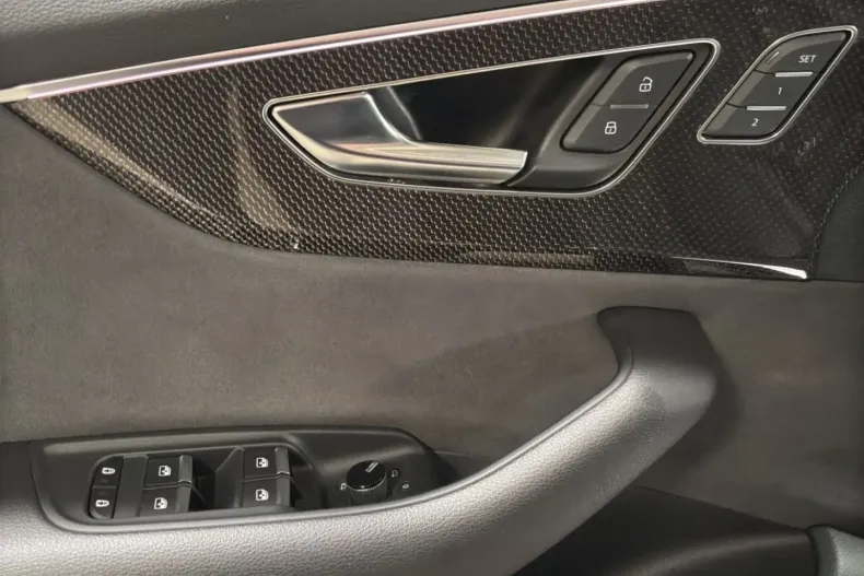 Audi Q8 din 2023 cu 58.900 km - oferta AUD195758 - foto 18