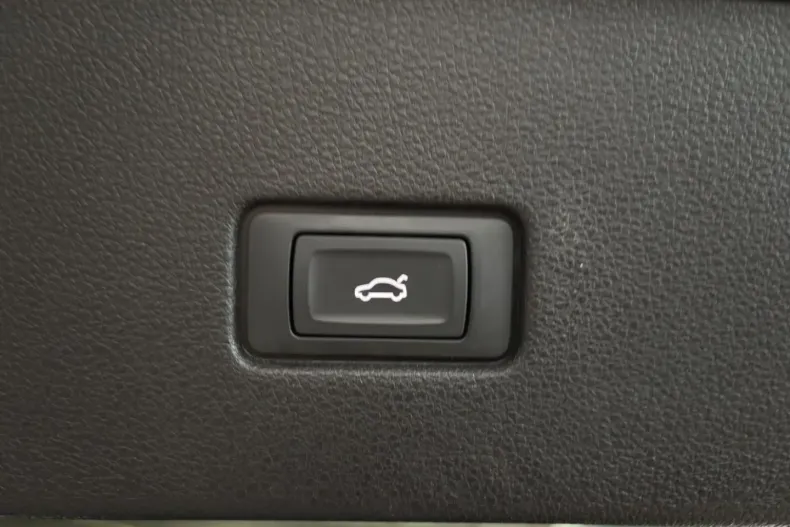 Audi Q8 din 2023 cu 58.900 km - oferta AUD195758 - foto 21