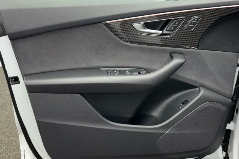 Audi Q8 din 2023 cu 46.485 km - oferta AUD195761 - foto 12