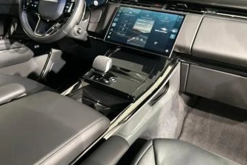 Land Rover Range Rover Sport din 2024 cu 17.947 km - oferta LAN195764 - foto 9