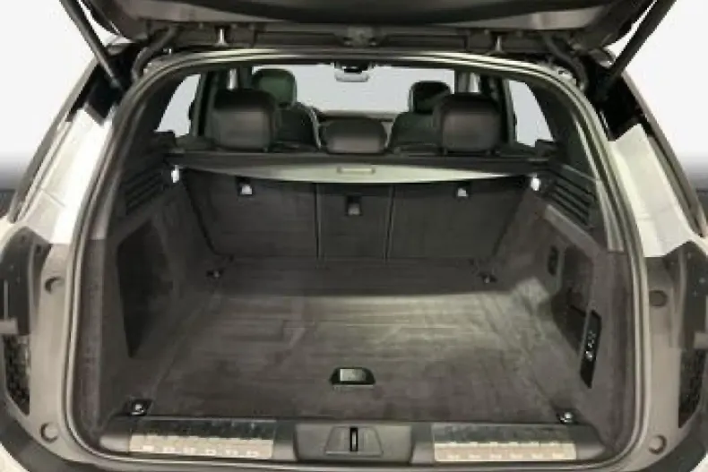 Land Rover Range Rover Sport din 2024 cu 17.947 km - oferta LAN195764 - foto 14