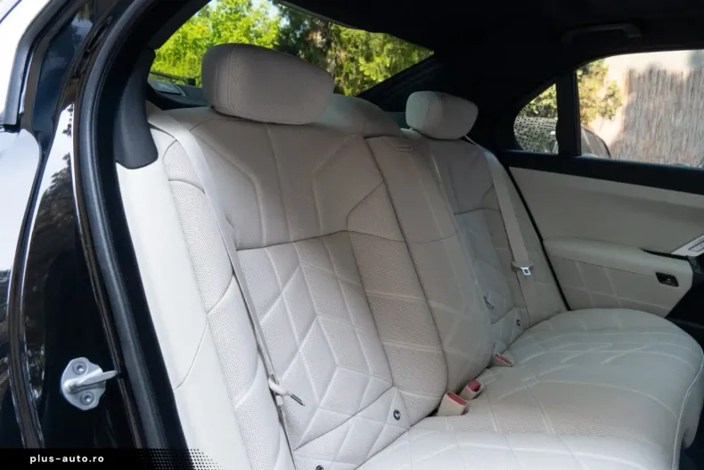 BMW 740 (Seria 7) din 2025 cu 21.600 km - oferta BMW195768 - foto 16