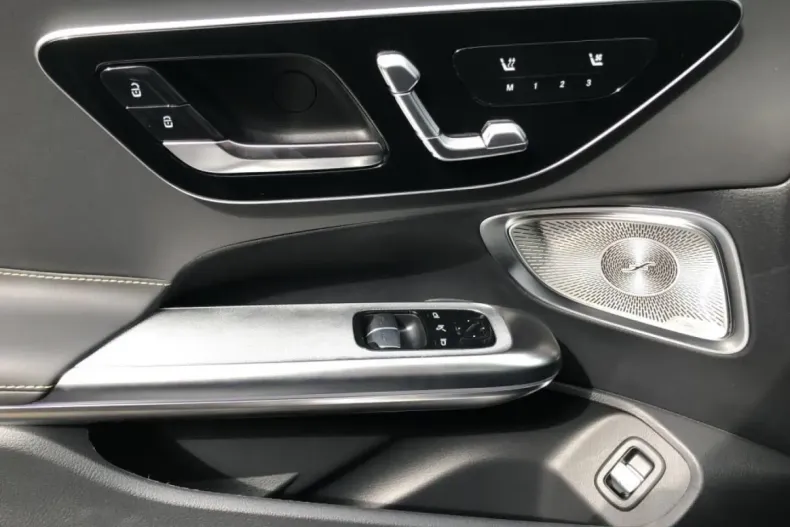 Mercedes-Benz CLE 53 AMG (Clasa CLE) din 2024 cu 28.821 km - oferta MER195769 - foto 15