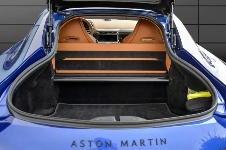 Aston Martin V8 Vantage din 2024 cu 10.499 km - oferta AST195770 - foto 8