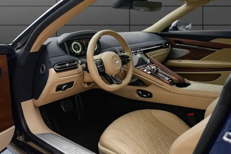 Aston Martin DB12 din 2024 cu 10.990 km - oferta AST195771 - foto 11