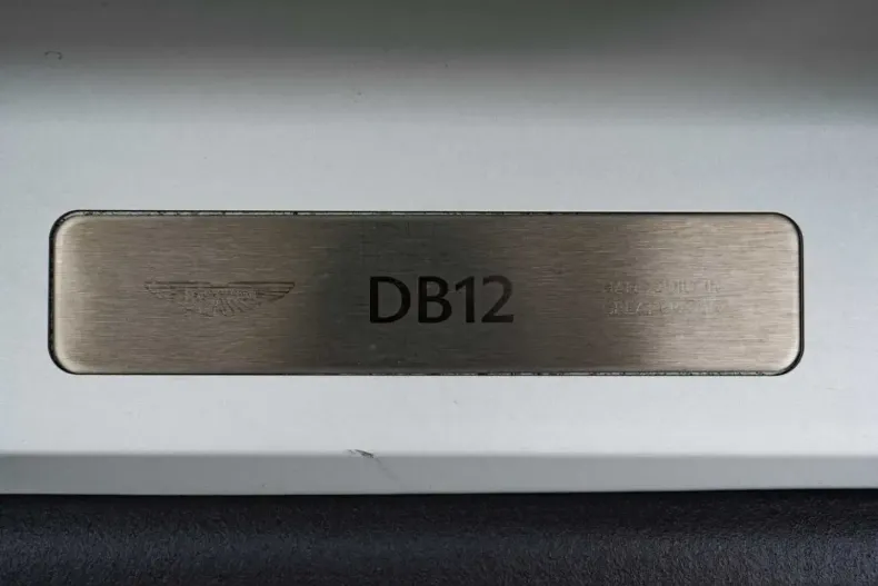 Aston Martin DB12 din 2024 cu 10.990 km - oferta AST195771 - foto 24