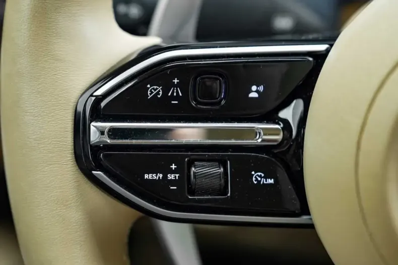 Aston Martin DB12 din 2024 cu 10.990 km - oferta AST195771 - foto 25