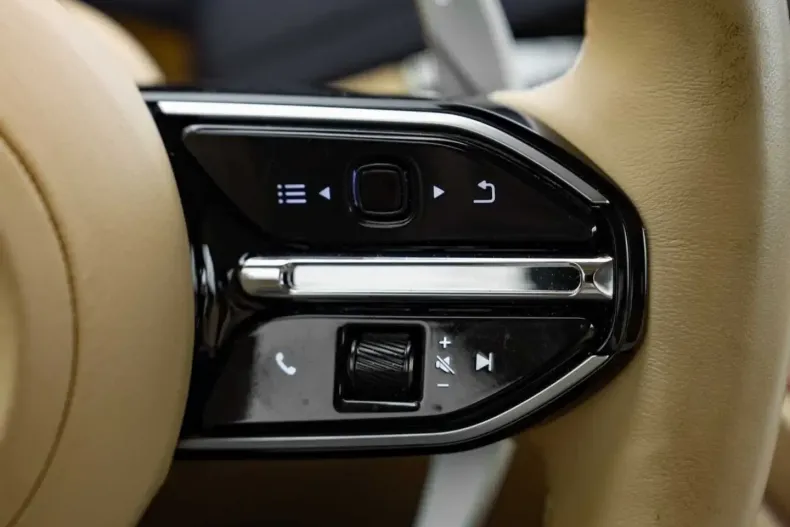 Aston Martin DB12 din 2024 cu 10.990 km - oferta AST195771 - foto 26