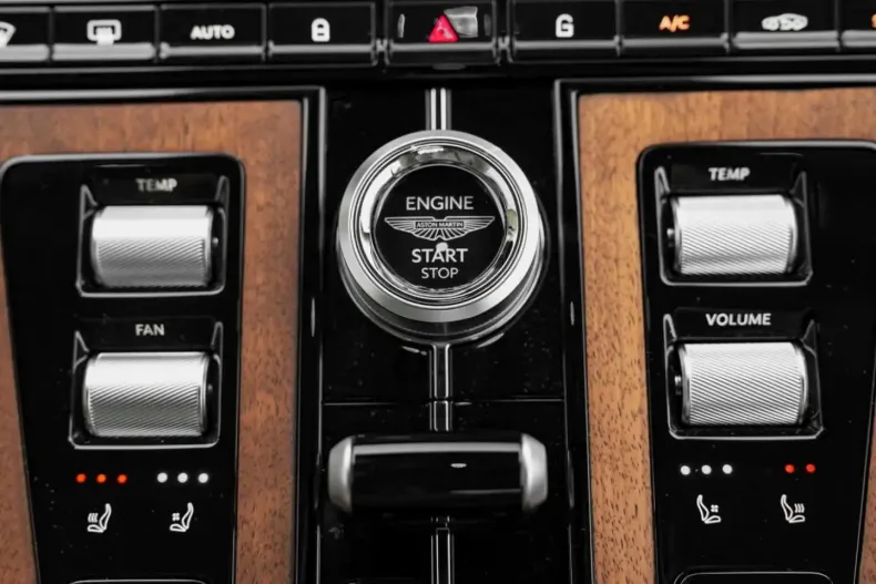 Aston Martin DB12 din 2024 cu 10.990 km - oferta AST195771 - foto 27