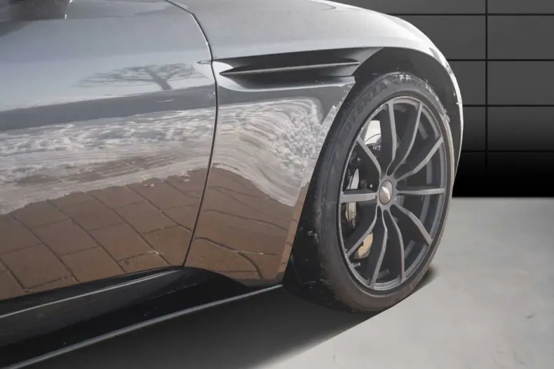 Aston Martin DB11 din 2022 cu 18.641 km - oferta AST195772 - foto 9