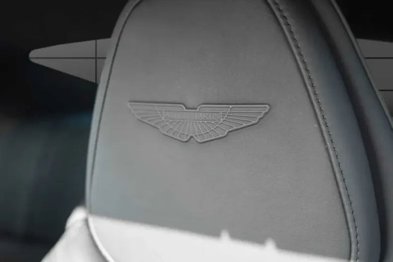 Aston Martin DB11 din 2022 cu 18.641 km - oferta AST195772 - foto 14