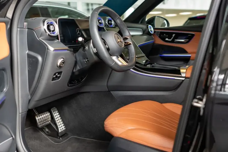 Mercedes-Benz GLC 300 (Clasa GLC) din 2025 cu 18.867 km - oferta MER195773 - foto 3