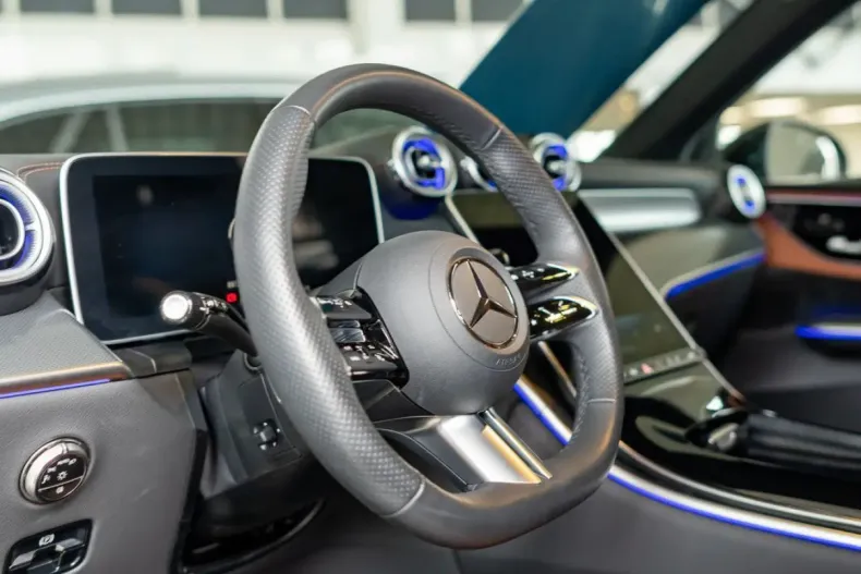 Mercedes-Benz GLC 300 (Clasa GLC) din 2025 cu 18.867 km - oferta MER195773 - foto 4