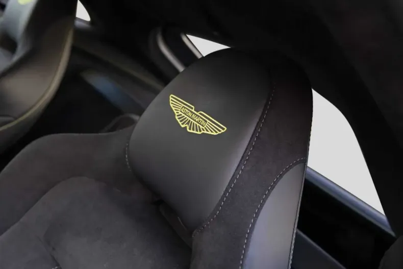 Aston Martin V8 Vantage din 2024 cu 23.600 km - oferta AST195774 - foto 14