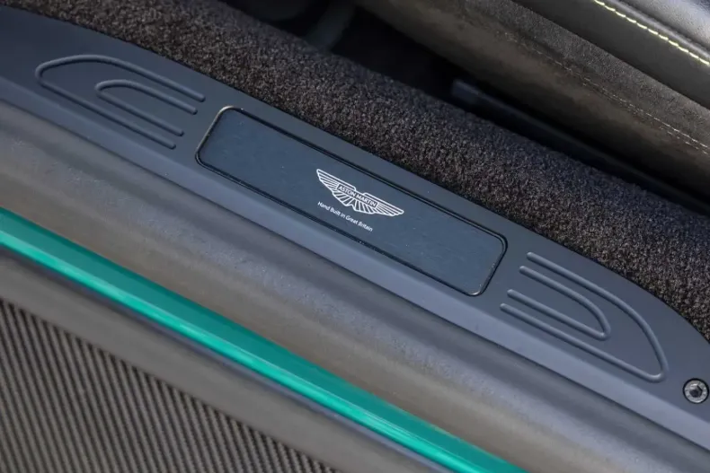 Aston Martin V8 Vantage din 2024 cu 23.600 km - oferta AST195774 - foto 20