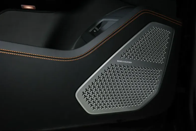 Lamborghini Urus din 2024 cu 6.480 km - oferta LAM195786 - foto 27