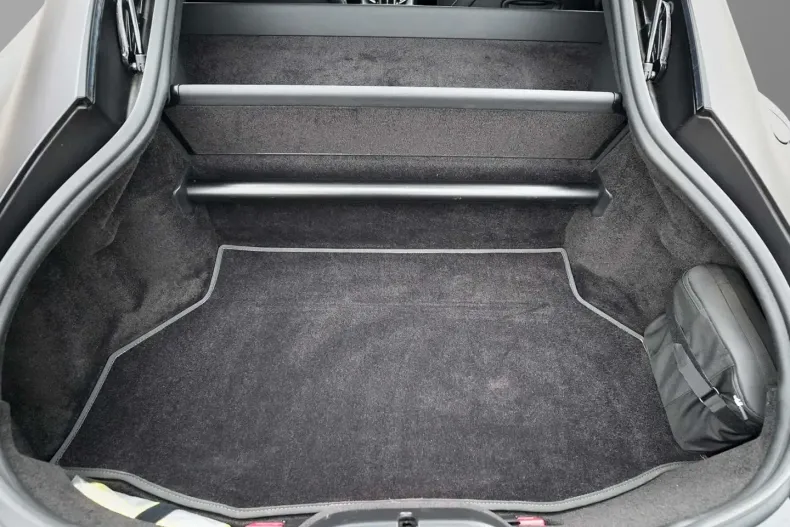 Aston Martin V8 Vantage din 2024 cu 10.000 km - oferta AST195787 - foto 30