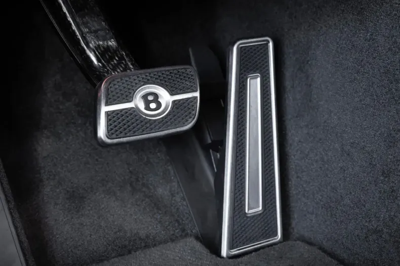 Bentley Continental GTC din 2024 cu 14.900 km - oferta BEN195789 - foto 24