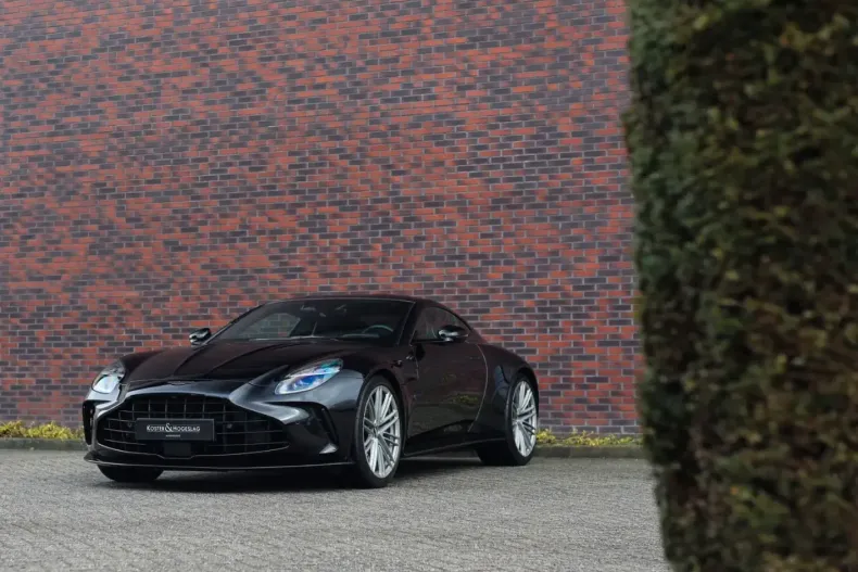 Aston Martin V8 Vantage din 2025 cu 17.076 km - oferta AST195792 - foto 4