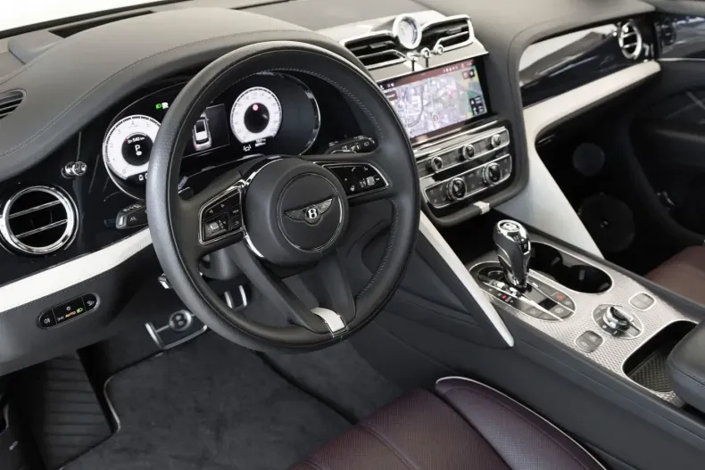 Bentley Bentayga din 2025 cu 8.900 km - oferta BEN195793 - foto 6