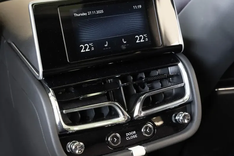 Bentley Bentayga din 2025 cu 8.900 km - oferta BEN195793 - foto 17