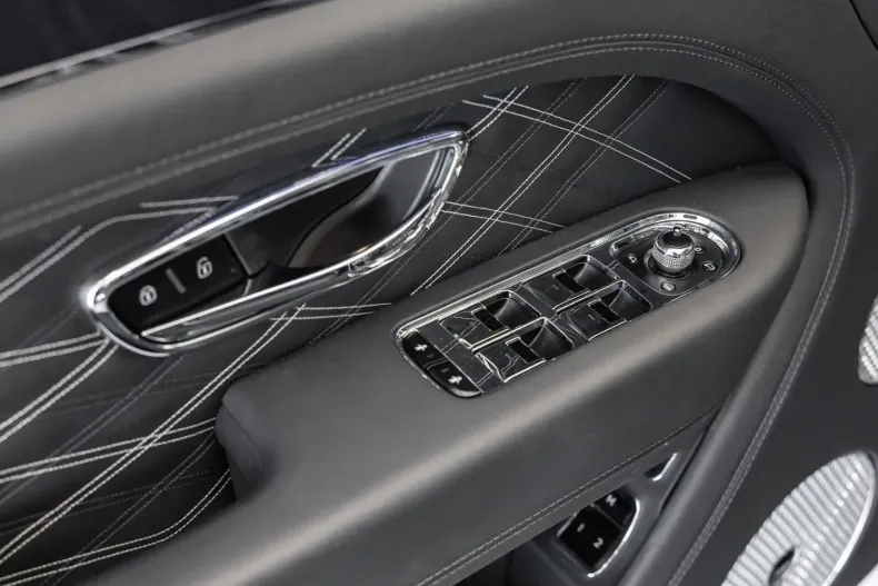 Bentley Bentayga din 2025 cu 8.900 km - oferta BEN195793 - foto 21