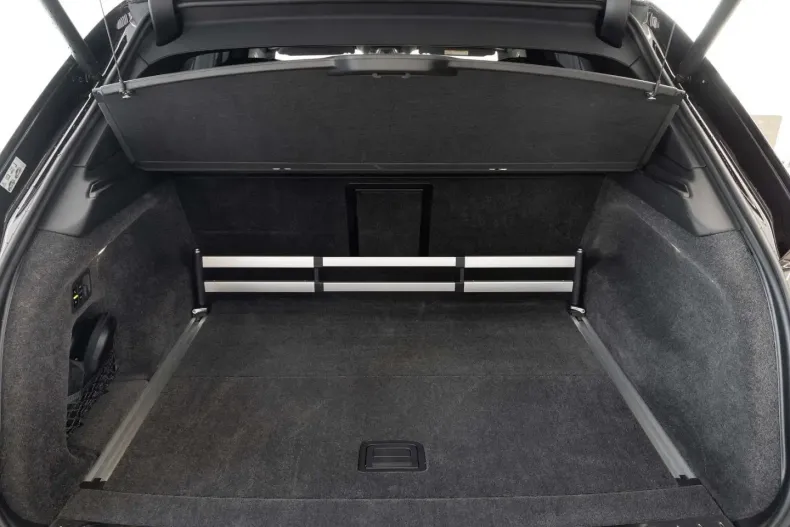 Bentley Bentayga din 2025 cu 8.900 km - oferta BEN195793 - foto 24