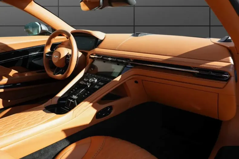 Aston Martin DB12 din 2024 cu 16.490 km - oferta AST195796 - foto 29