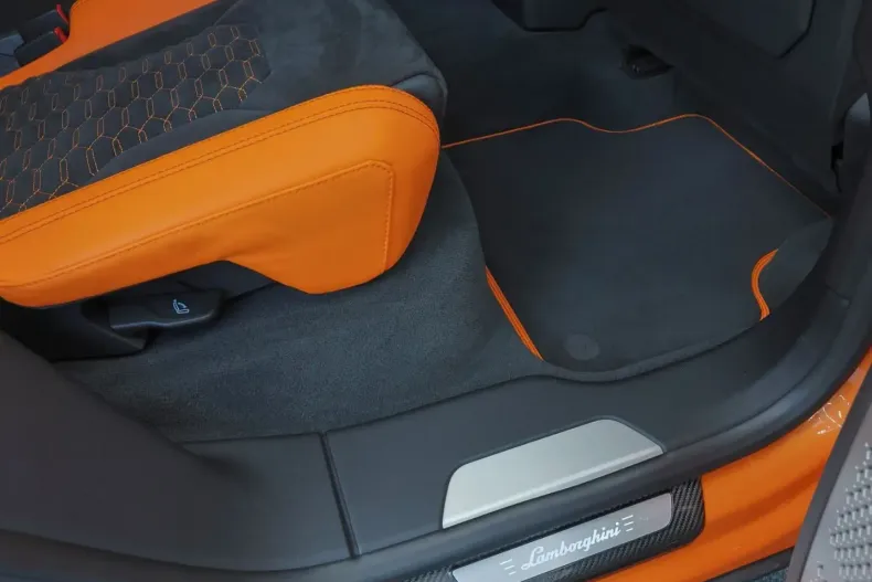 Lamborghini Urus din 2022 cu 42.640 km - oferta LAM195797 - foto 15