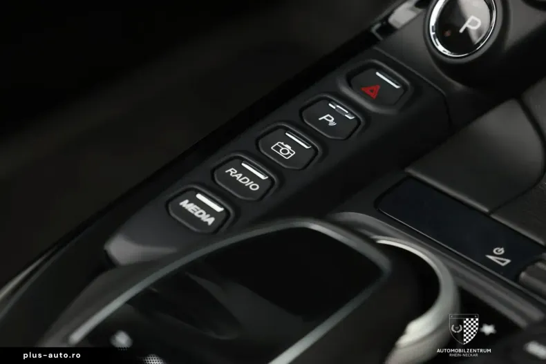 Aston Martin V8 Vantage din 2021 cu 25.234 km - oferta AST195801 - foto 25