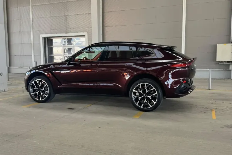 Aston Martin DBX din 2021 cu 71.000 km - oferta AST195802 - foto 7
