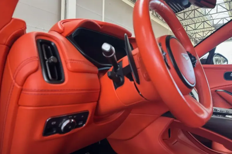 Aston Martin DBX din 2021 cu 71.000 km - oferta AST195802 - foto 23