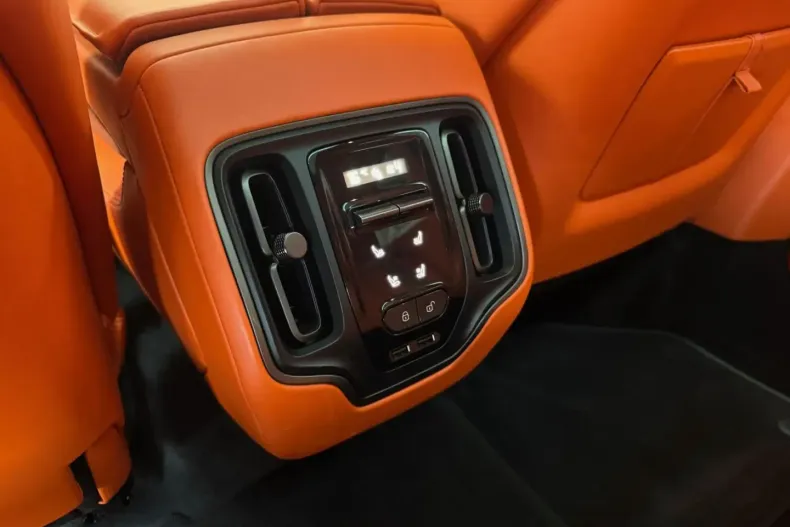 Aston Martin DBX din 2021 cu 71.000 km - oferta AST195802 - foto 39