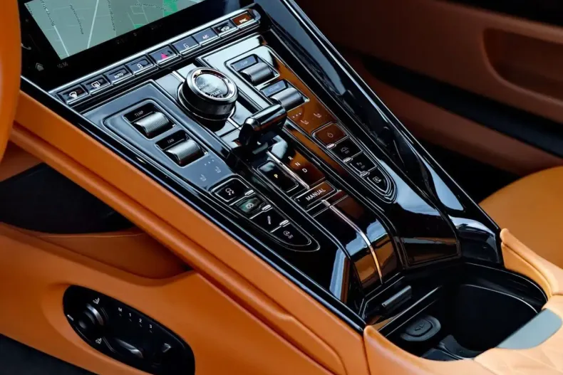 Aston Martin DB12 din 2024 cu 10.500 km - oferta AST195804 - foto 22