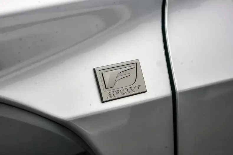 Lexus UX din 2025 cu 40 km - oferta LEX195805 - foto 8
