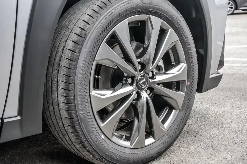 Lexus UX din 2025 cu 40 km - oferta LEX195805 - foto 9